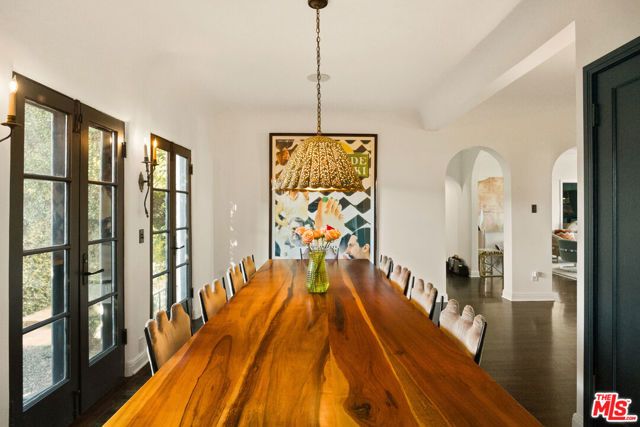 2041 Grace Avenue, Los Angeles, CA 90068