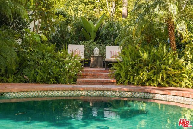 2041 Grace Avenue, Los Angeles, CA 90068