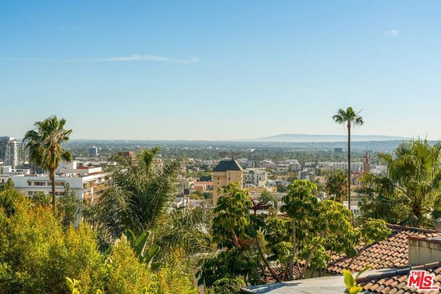 2041 Grace Avenue, Los Angeles, CA 90068