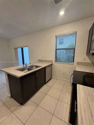 13411 SW 287th Ter 13411, Homestead, FL 33033