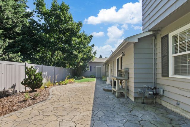 2201 E 42nd Ave, Spokane, WA 99201