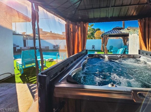 2013 Howard Avenue, Las Vegas, NV 89104