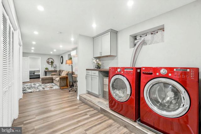 1319 W WYOMING AVE, Philadelphia, PA 19140