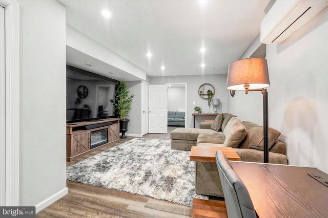 1319 W WYOMING AVE, Philadelphia, PA 19140