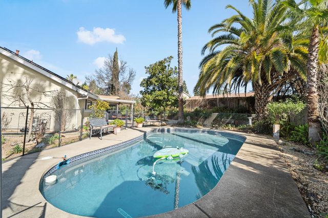 8336 Newbridge Way, Citrus Heights, CA 95610