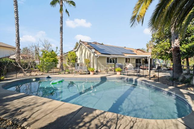 8336 Newbridge Way, Citrus Heights, CA 95610