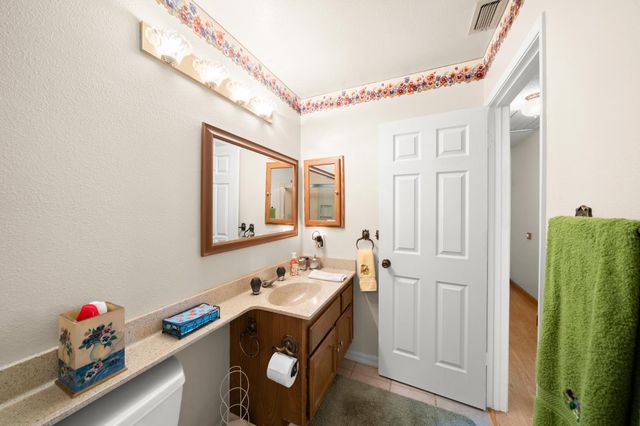 8336 Newbridge Way, Citrus Heights, CA 95610