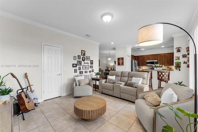 11307 SW 238th St, Homestead, FL 33032