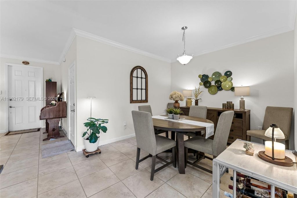 Image 10 of property listing at 11307 SW 238th St, Homestead, FL 33032