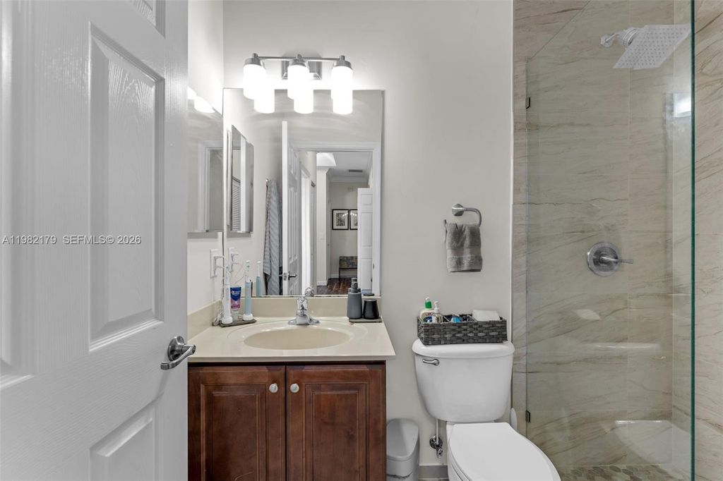 Image 16 of property listing at 11307 SW 238th St, Homestead, FL 33032