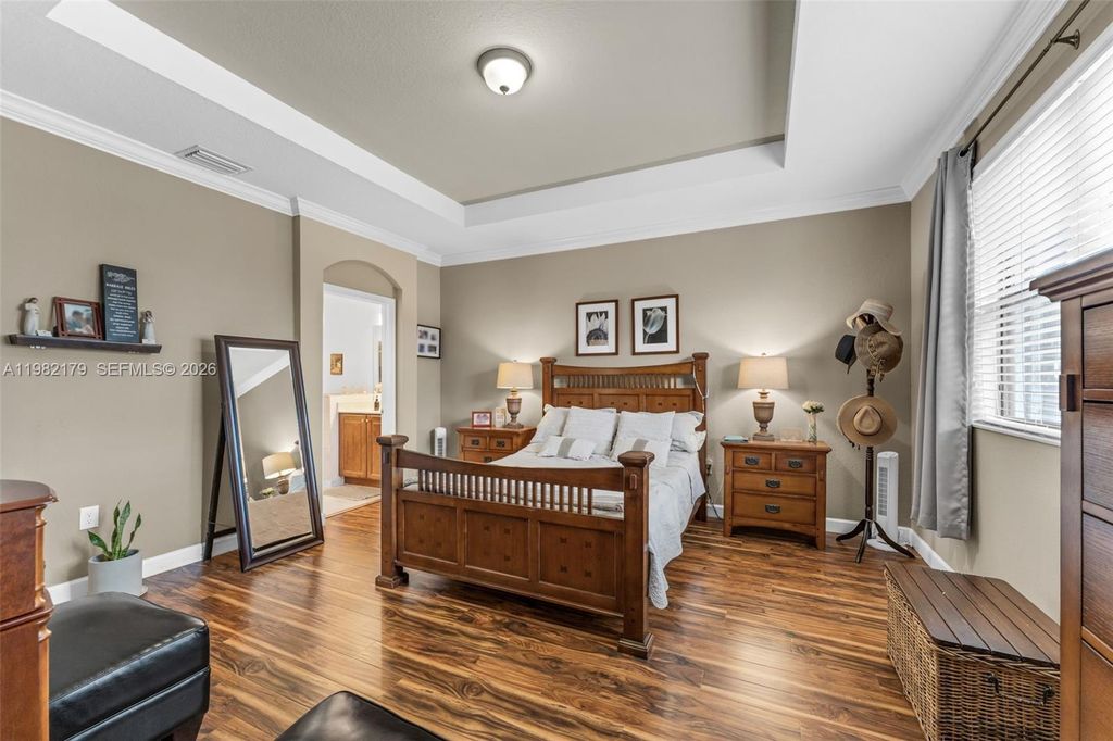 Image 23 of property listing at 11307 SW 238th St, Homestead, FL 33032