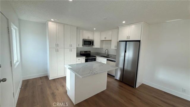 1041 Bennett, Long Beach, CA 90804