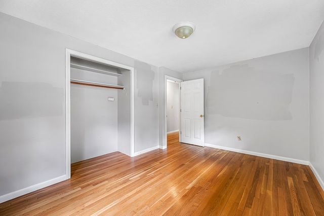 42 Iowa St, Worcester, MA 01602