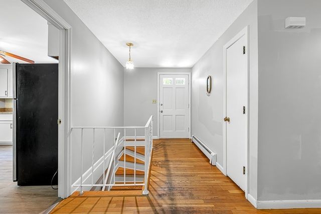 42 Iowa St, Worcester, MA 01602