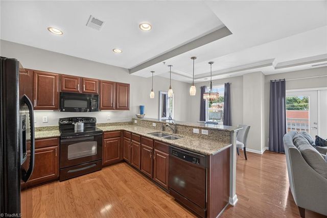 605 W Market Street 206, Greensboro, NC 27401