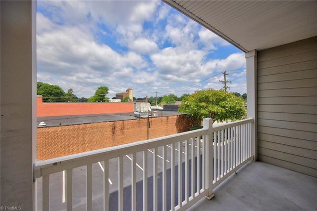 605 W Market Street 206, Greensboro, NC 27401