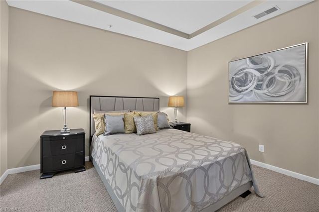605 W Market Street 206, Greensboro, NC 27401