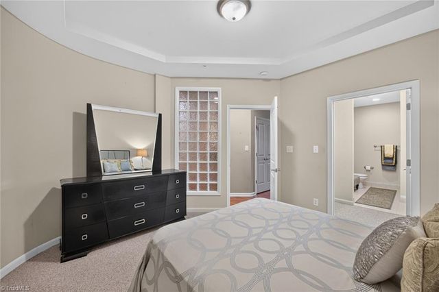 605 W Market Street 206, Greensboro, NC 27401