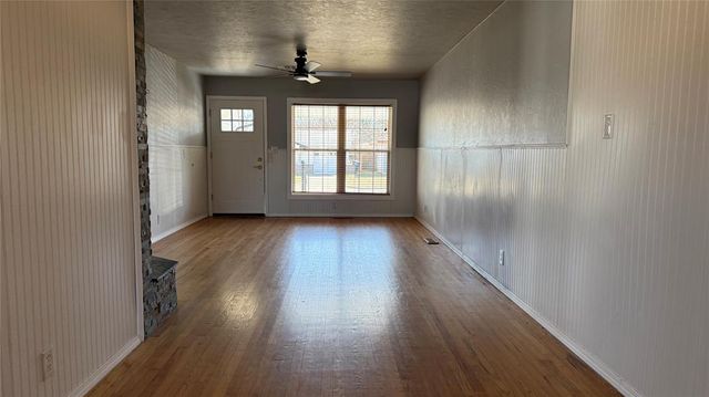 1206 Monroe Drive, Shawnee, OK 74804