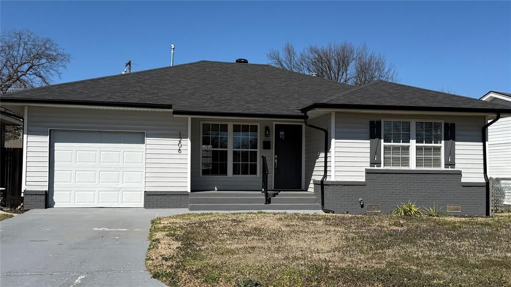 1206 Monroe Drive, Shawnee, OK 74804