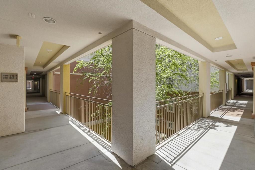 Image 26 of property listing at 809 Auzerais Avenue 322, San Jose, CA 95126
