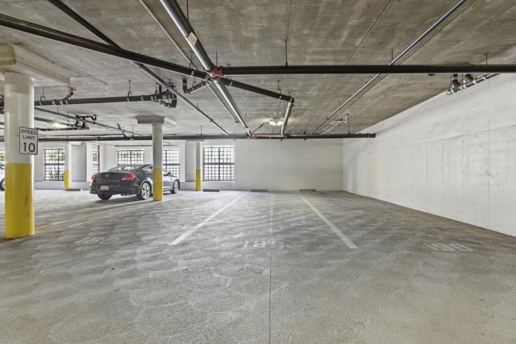 Image 27 of property listing at 809 Auzerais Avenue 322, San Jose, CA 95126