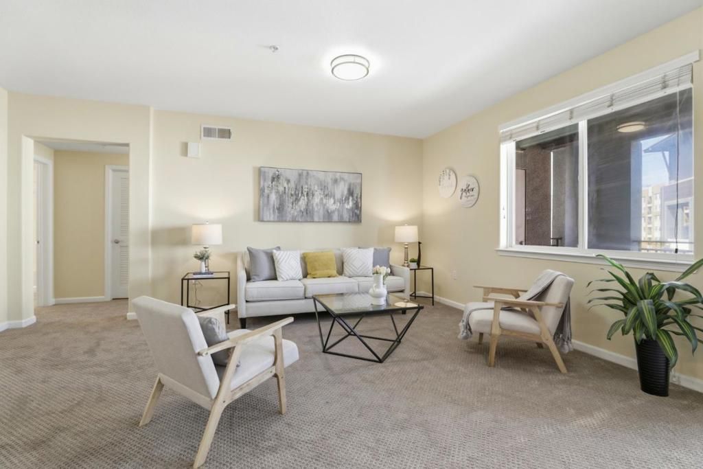 Image 3 of property listing at 809 Auzerais Avenue 322, San Jose, CA 95126