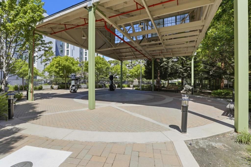 Image 34 of property listing at 809 Auzerais Avenue 322, San Jose, CA 95126