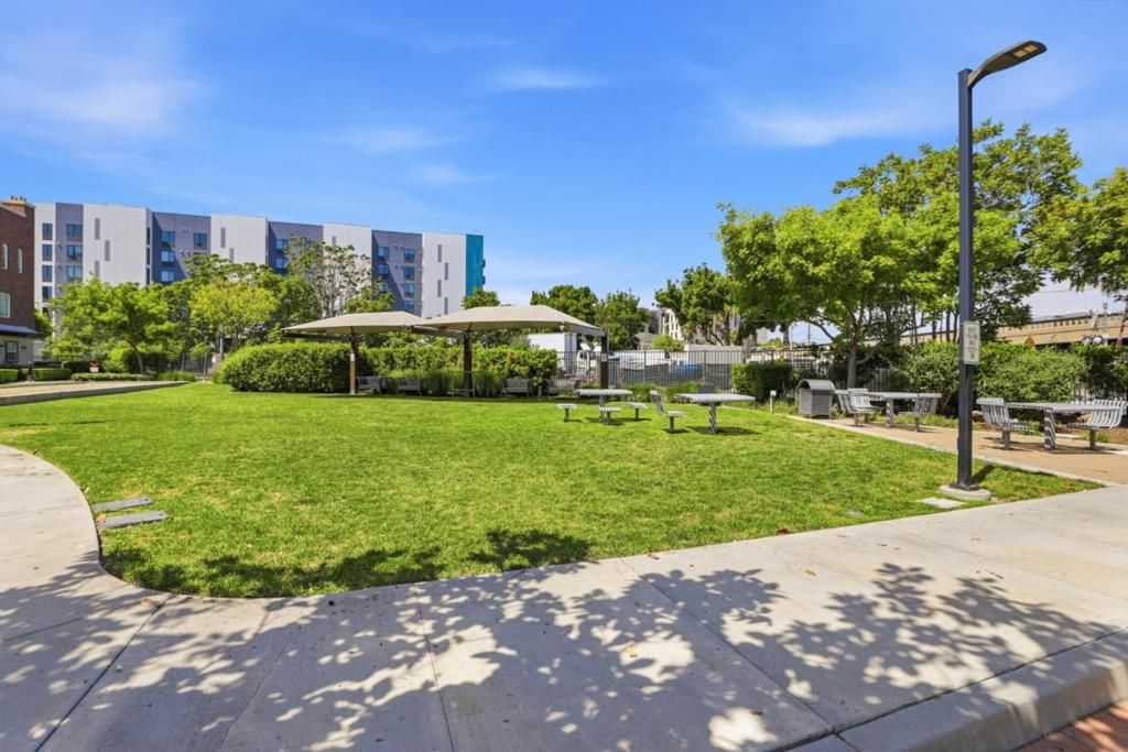 Image 35 of property listing at 809 Auzerais Avenue 322, San Jose, CA 95126