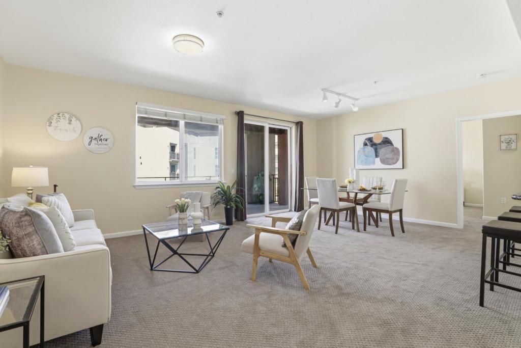 Image 5 of property listing at 809 Auzerais Avenue 322, San Jose, CA 95126
