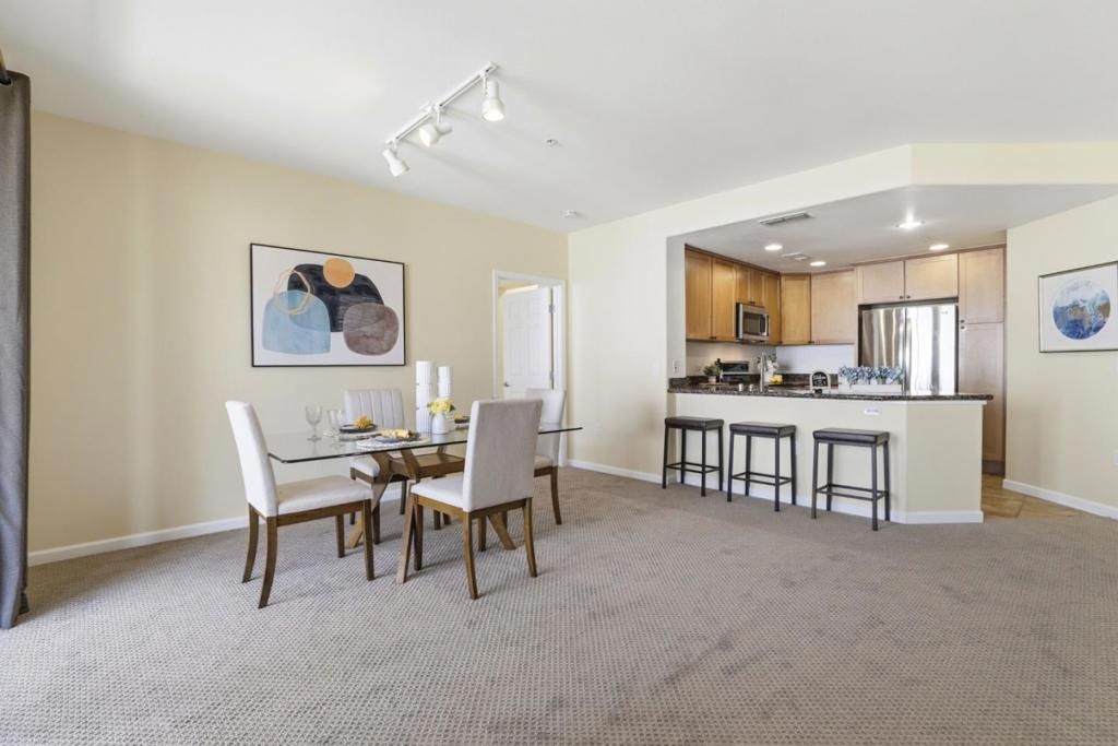 Image 6 of property listing at 809 Auzerais Avenue 322, San Jose, CA 95126