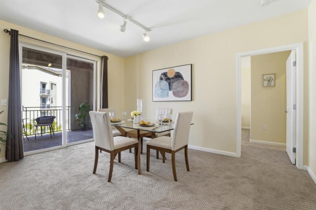 Image 7 of property listing at 809 Auzerais Avenue 322, San Jose, CA 95126