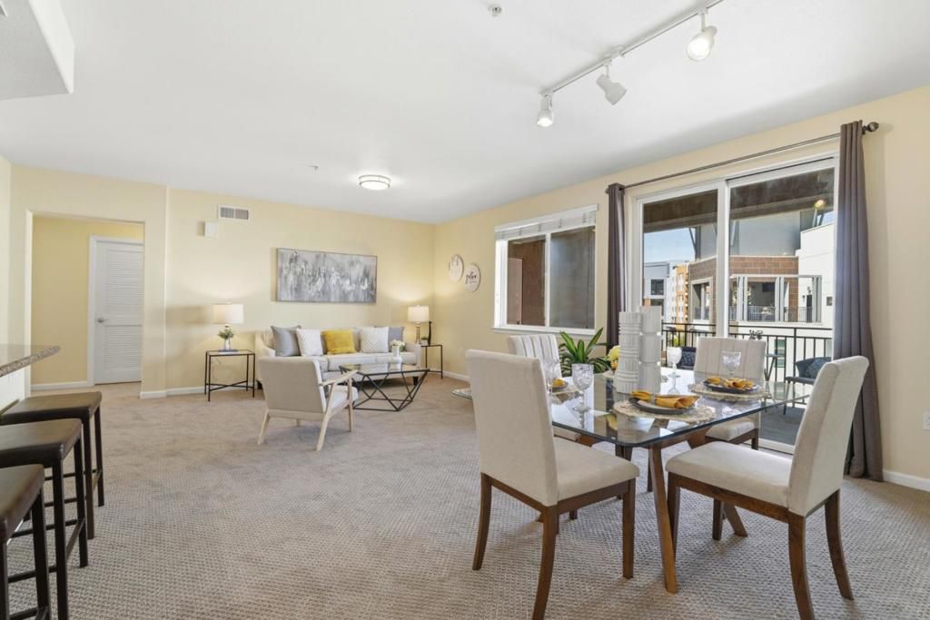 Image 8 of property listing at 809 Auzerais Avenue 322, San Jose, CA 95126