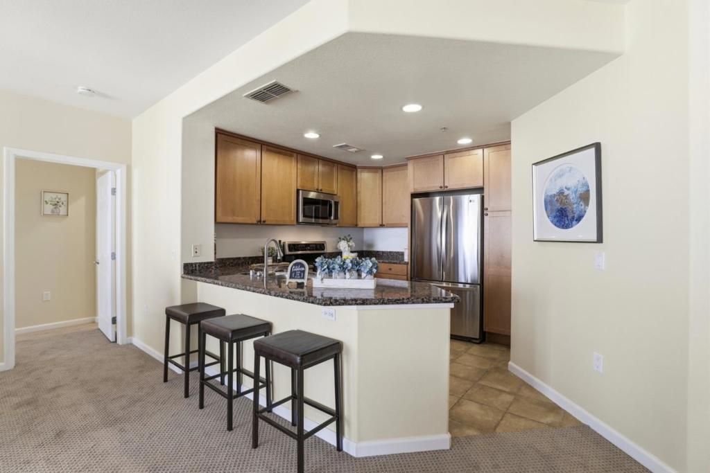 Image 9 of property listing at 809 Auzerais Avenue 322, San Jose, CA 95126
