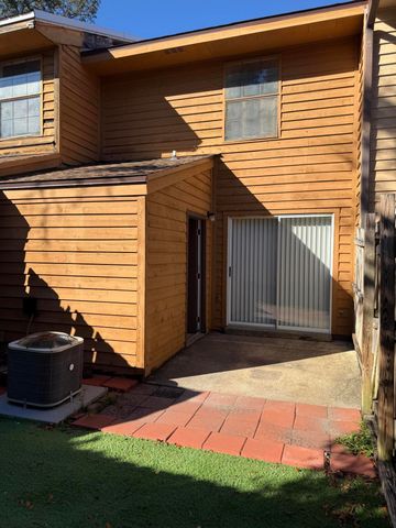 226 Pelham Road Road 6, Fort Walton Beach, FL 32547