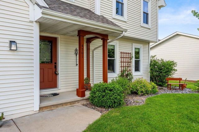 4501 N STONEBRIDGE COURT, Appleton, WI 54913