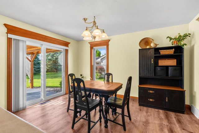 4501 N STONEBRIDGE COURT, Appleton, WI 54913