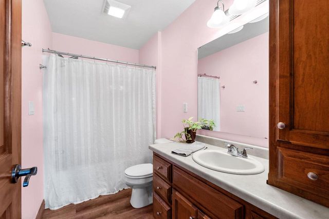 4501 N STONEBRIDGE COURT, Appleton, WI 54913