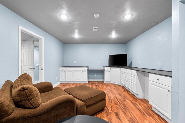 4501 N STONEBRIDGE COURT, Appleton, WI 54913