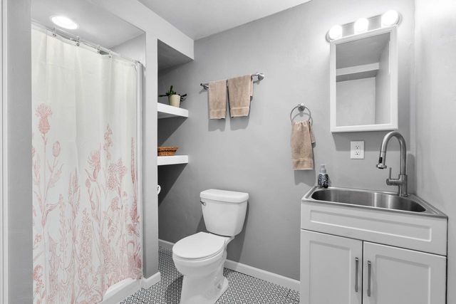4501 N STONEBRIDGE COURT, Appleton, WI 54913