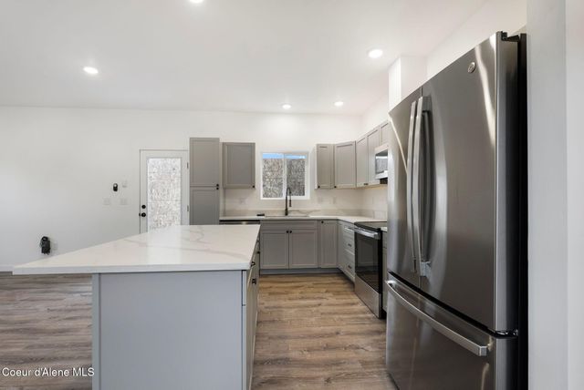 375 Jasper Loop, Ponderay, ID 83852