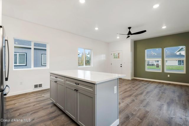 375 Jasper Loop, Ponderay, ID 83852