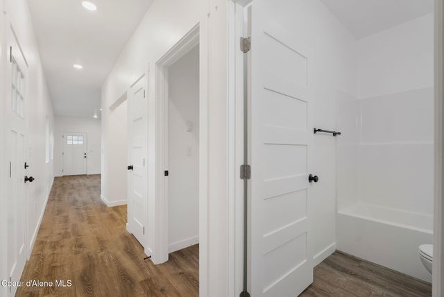 375 Jasper Loop, Ponderay, ID 83852