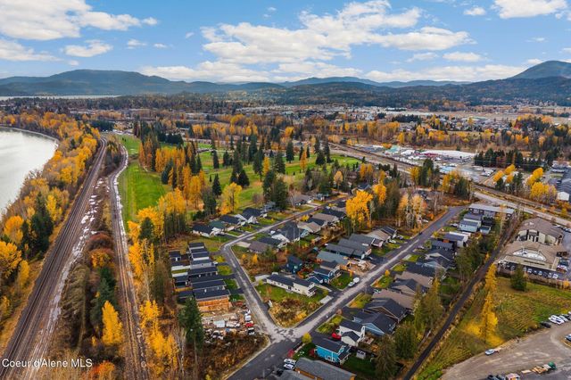 375 Jasper Loop, Ponderay, ID 83852