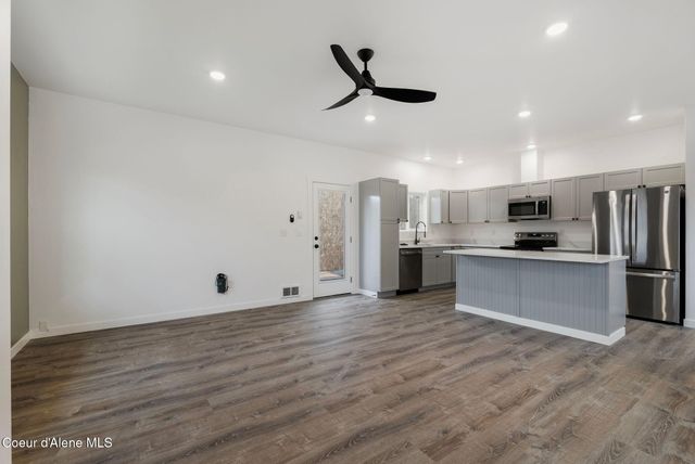 375 Jasper Loop, Ponderay, ID 83852