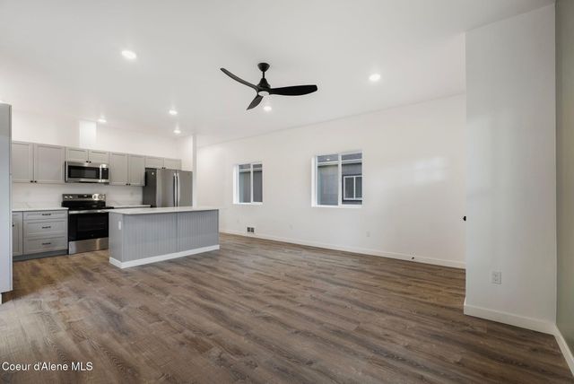 375 Jasper Loop, Ponderay, ID 83852