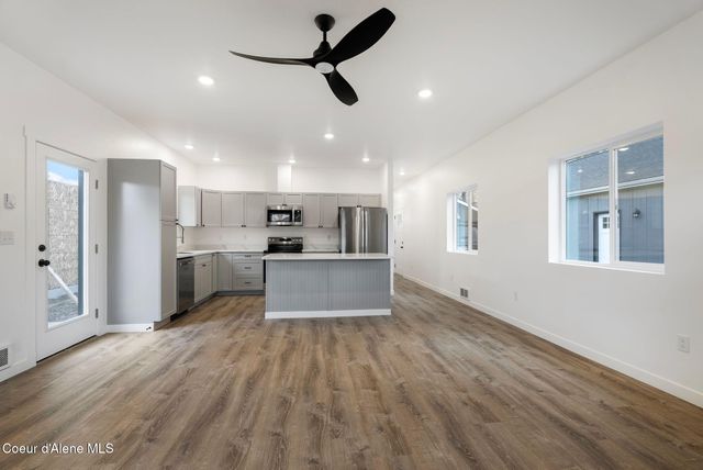 375 Jasper Loop, Ponderay, ID 83852