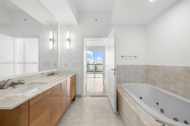 50 S Pointe Dr 1107, Miami Beach, FL 33139