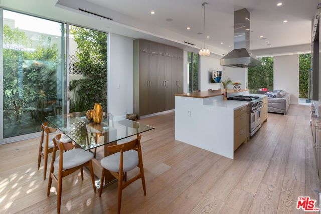 721 N SPAULDING Avenue, Los Angeles, CA 90046