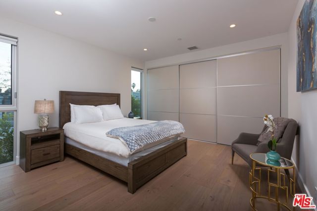 721 N SPAULDING Avenue, Los Angeles, CA 90046